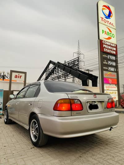 Honda civic 2000