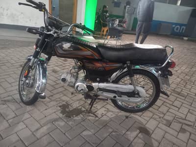 cd 70 10by 10 condition 2021 to 2022model 1 hand use bike
