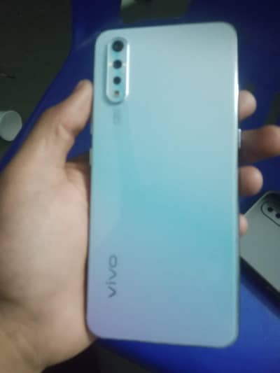 vivo S1
