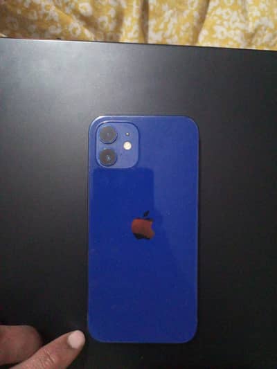 Apple iPhone 12