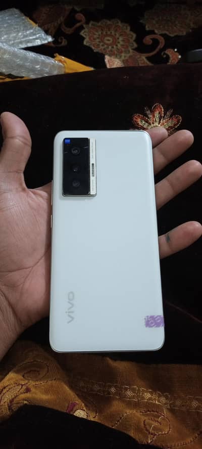 Vivo X70