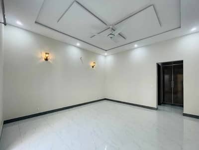 1 Bed Non Furnished Apartment Available For Rent