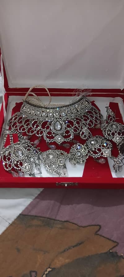 silver tone bridal set
