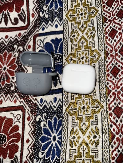 Apple Airbirds brand new