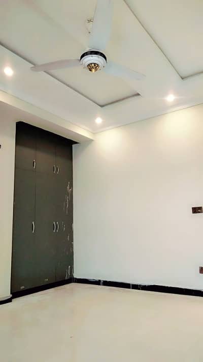 2 bedrooms unfurnished apartment available for rent in E-11 Islamabad