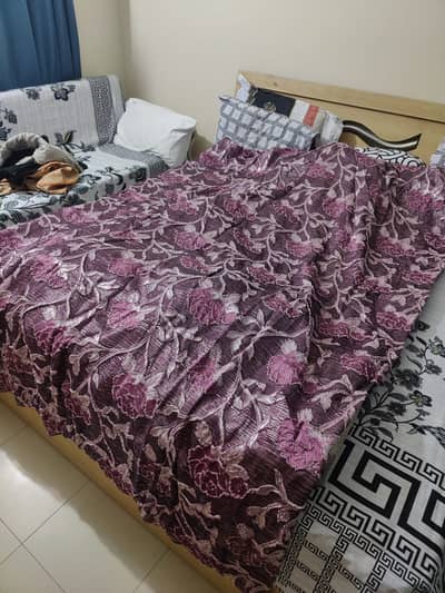 6 panel Curtains available for sale