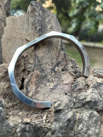 SILVER HEXACUFF IN STAINLESS STEEL 