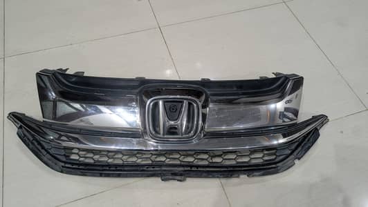 Honda BRv front grill with chrome