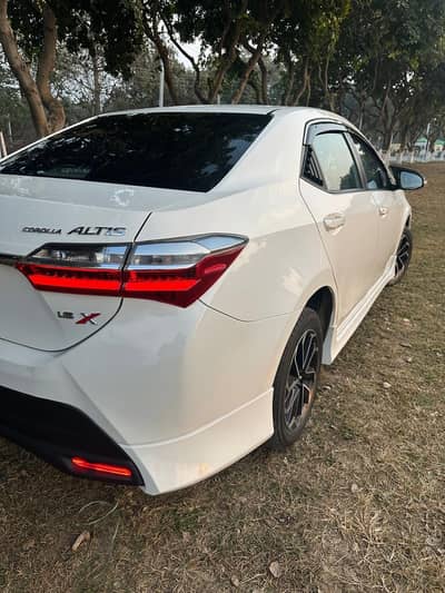 Corolla Altis X CVT Gear