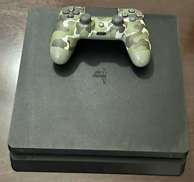 Playstation 4 with camo controller+6 games