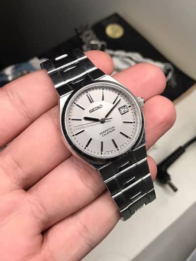 Seiko Quartz    Perpetual Calendar Watch     In Excellent Condition