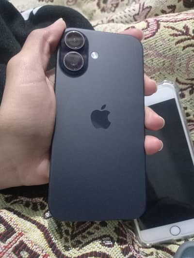 iphone 16 black color all OK 100% health  home used