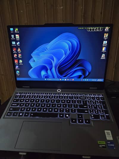 Lenovo Loq 15 i5 13450hx  NVIDIA GEFORCE RTX 5050