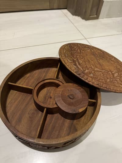 Sheesham wood dry fruit box with lid
