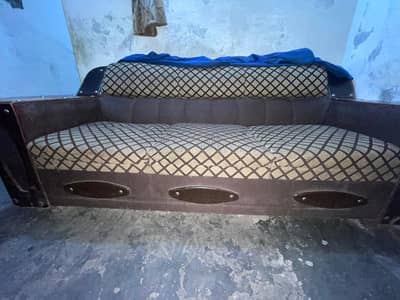 shifting ke hai is liye sale krny