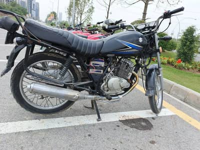 Suzuki GS 150