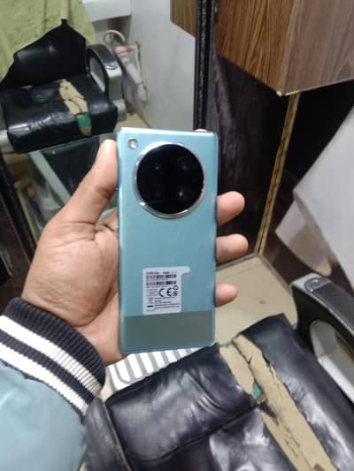 infinix zero40.8. 256gb PTA approve with box with charger