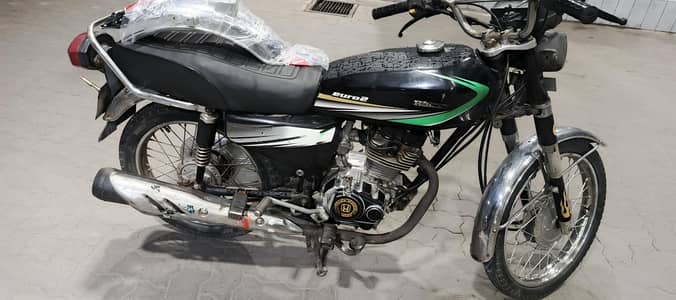 honda 125 14 model hai condition 10by8 urgent sale