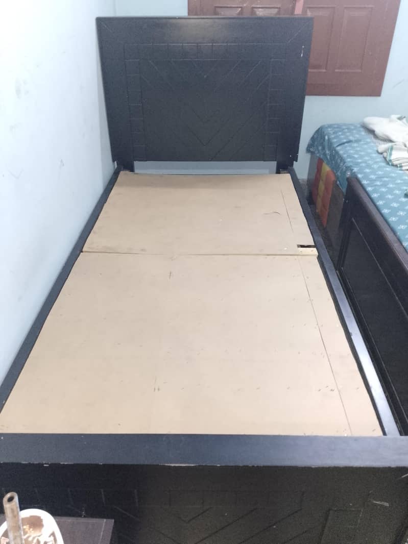 single bed, 0