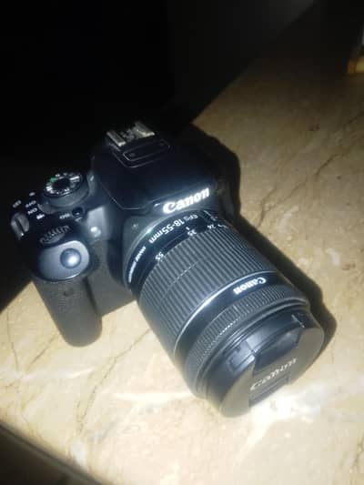 Canon 700D with 18-55 STM