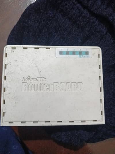 microtik 5 port good condition