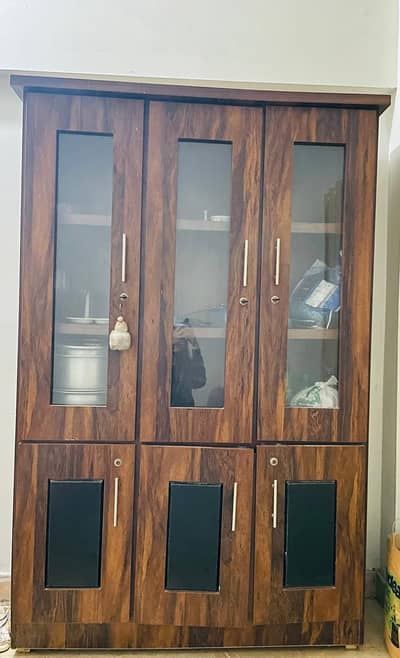 divider/showcase in good condition