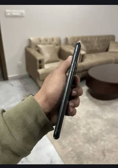 I phone 11 pro max pta proved