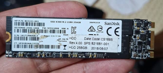 256 gb SSD hard working well