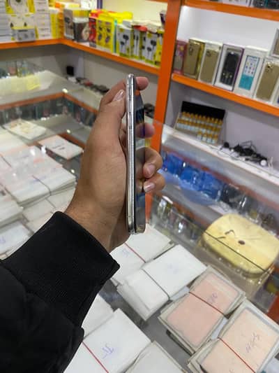 iPhone x 64 gb pta approved