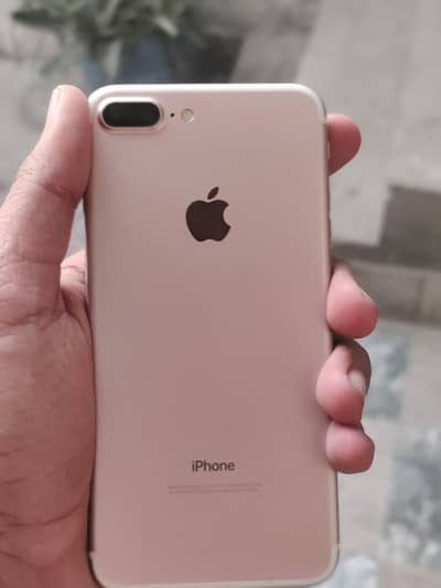 iphone 7plus 128GB PTA APPROVED all Oki lush phone just buy and use