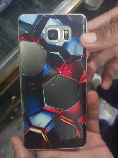 pta approved 4/32gb no falt final price 8500/ watsap 0317/4987135