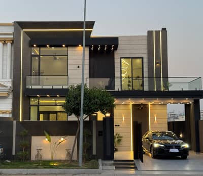 10 M Ultra Modern Design Luxuries House Available For Sale