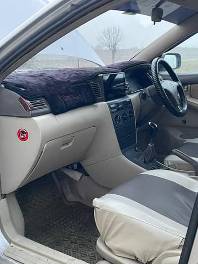 urgent sale car need money  gadi mein   aik rupy ka be kaam ni hny wal