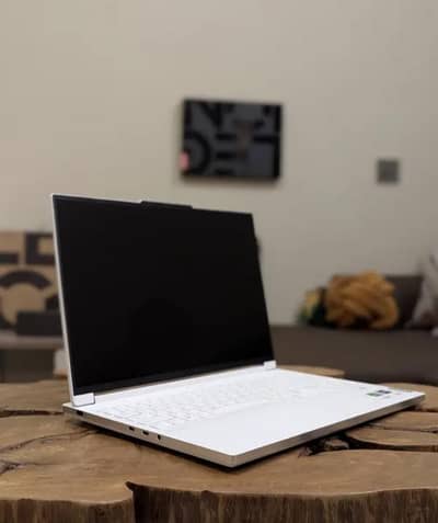 FOR SALE: Lenovo Legion 7i – Gaming Monster with RTX 4070