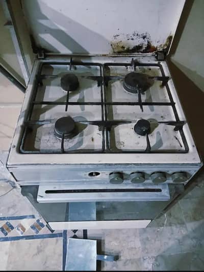 Kalvinator company original 4 burner stove and Oven