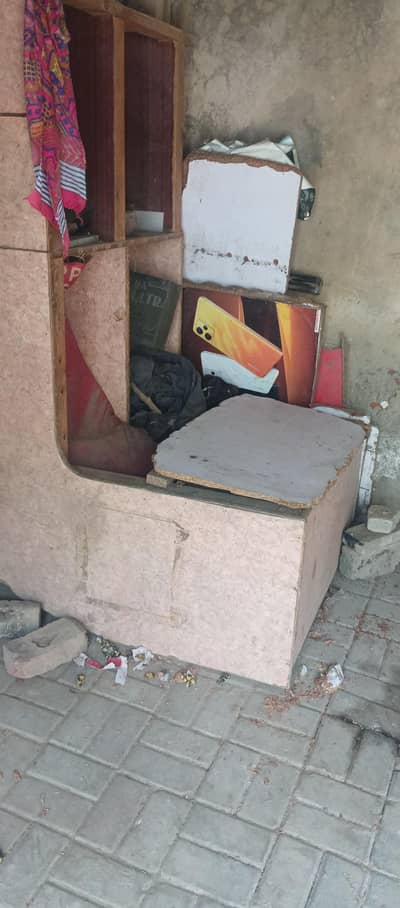 office table normal condition