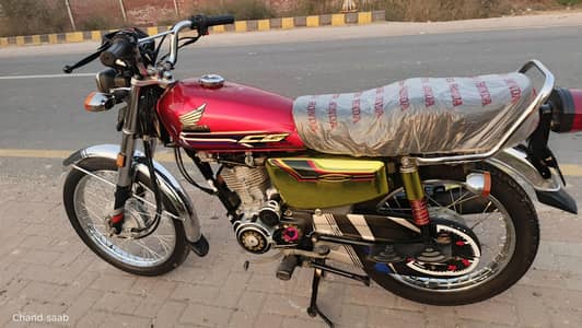 Honda 125 self start brand new condition bike 03396464638