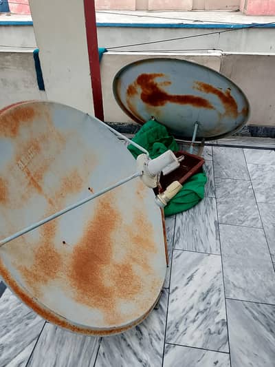 two heavy weight dish anteena for sale