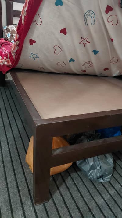 singel beds hain without metress