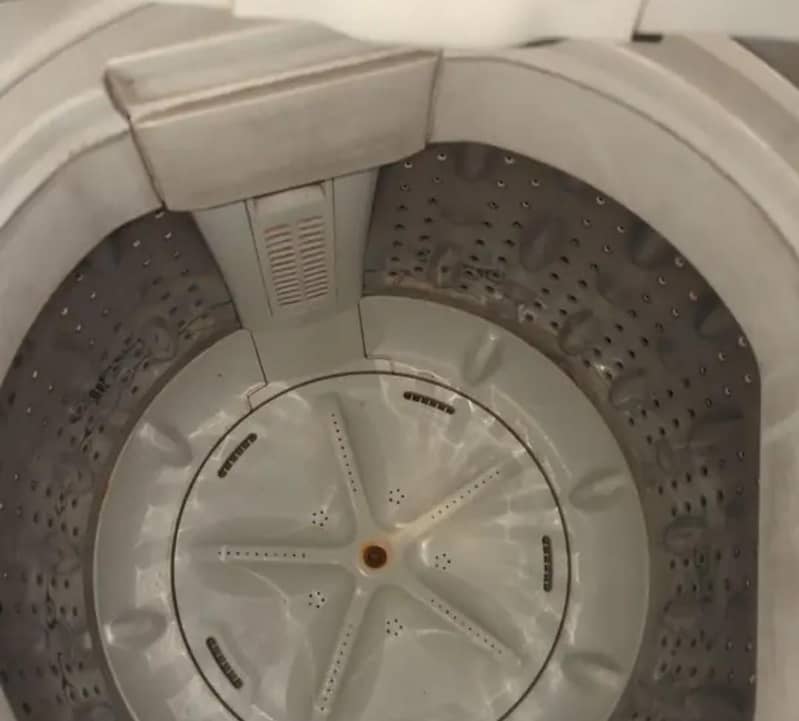 automatic Dawlance Watching Machine 5