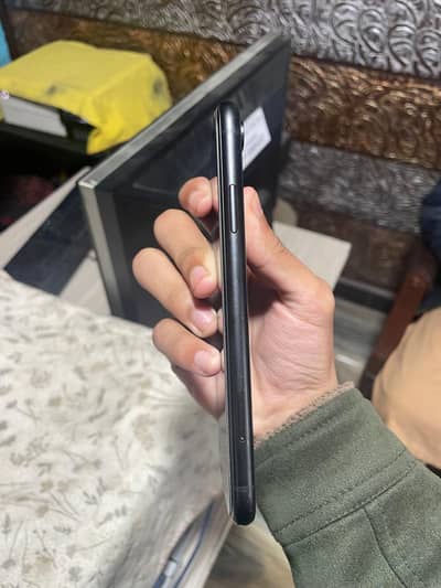 Apple iPhone XR  (JAVI)