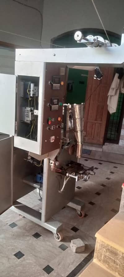 Slanty packing machine