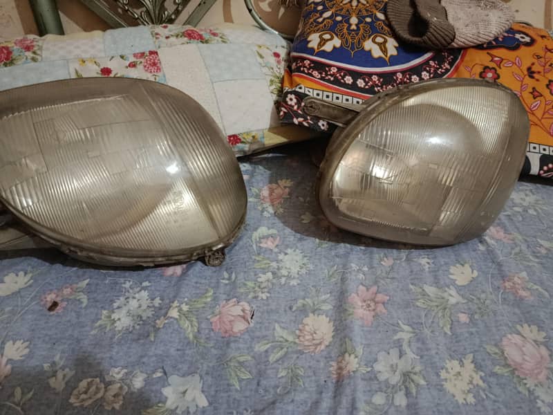 ہیڈ لائٹ سینٹرو 2001 ماڈل اور ڈور کور سینٹرو کلب 1