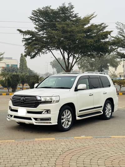 Land cruiser 2018 model