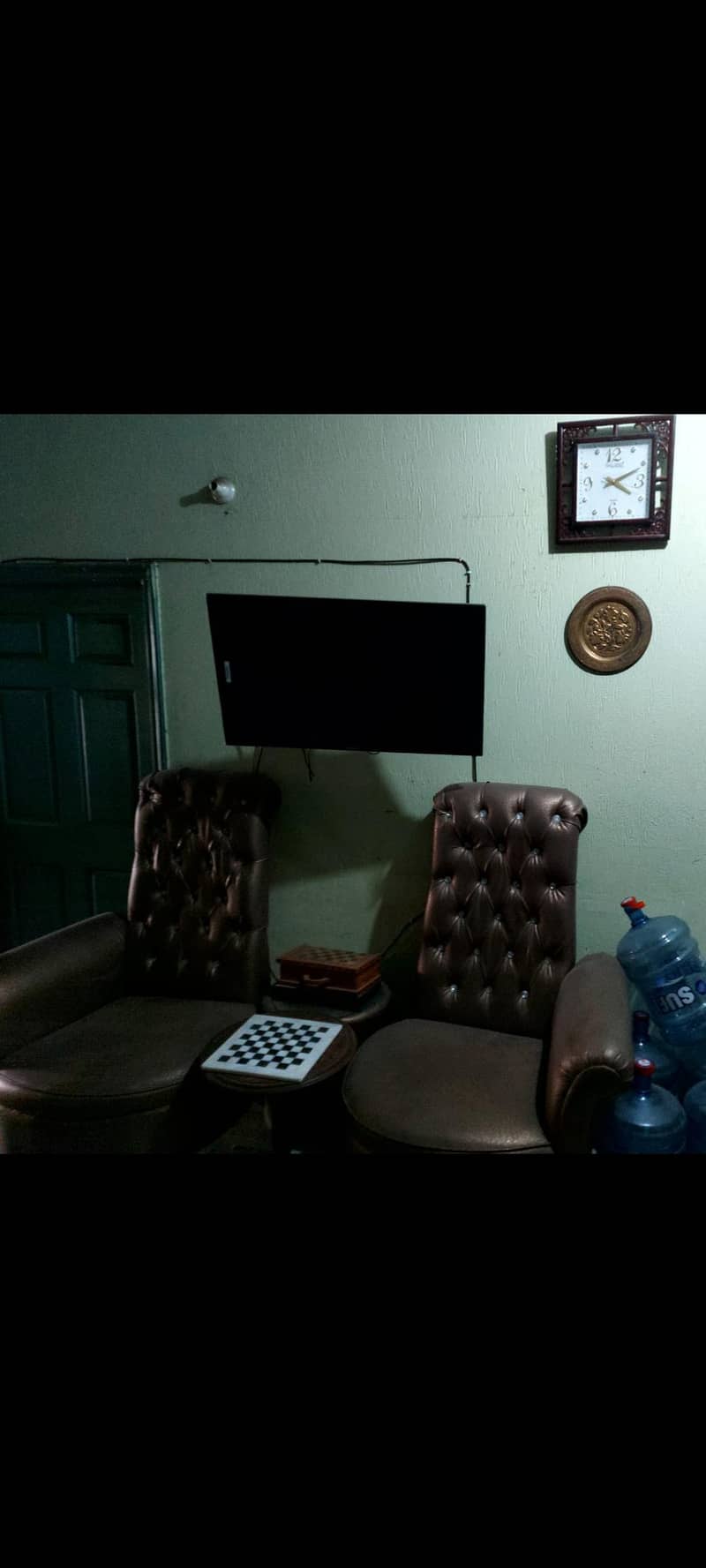 Two Fancy Sofas with central table 1