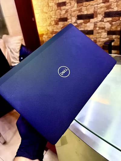Dell Laptop i7 10th Gen 1 GB Graphics Latitude 7410