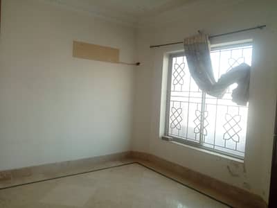 Ahmad Pur Road Marla First Floor For Rent