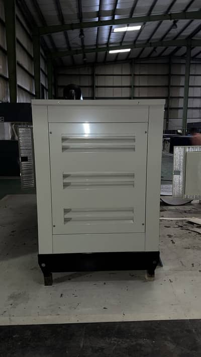 Baudouin (France) brand rating : 20 kVA to 1000kVA.