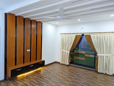 2 KANAL BRAND NEW UPPER PORTION FOR RENT IN IEP TOWN PRIME LOCATION