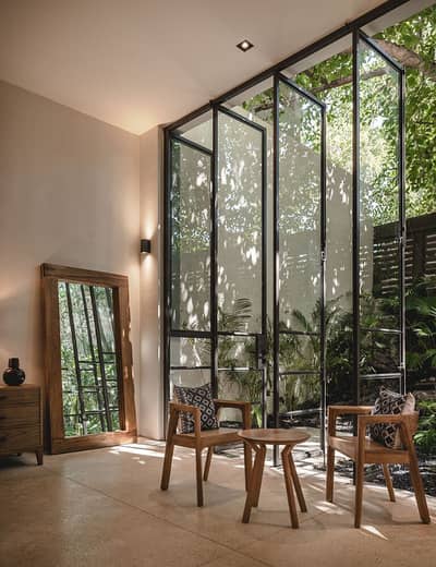 2000 Sqyds Bungalow For Commercial / Office Off Shahrah-e-Faisal In PECHS Having Carpeted Space of 14000 Sq feet And A Large Garage With Capacity To Accommodate 15 Cars Easily